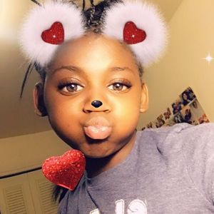 Meet your Posher, Deneisha